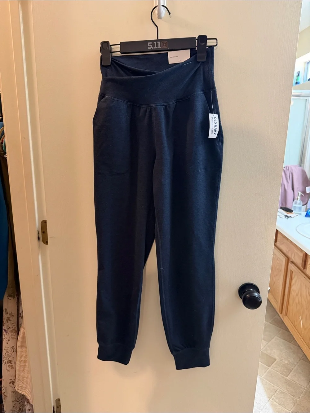 Brand new old Navy extra high rise cloud comfy jogger